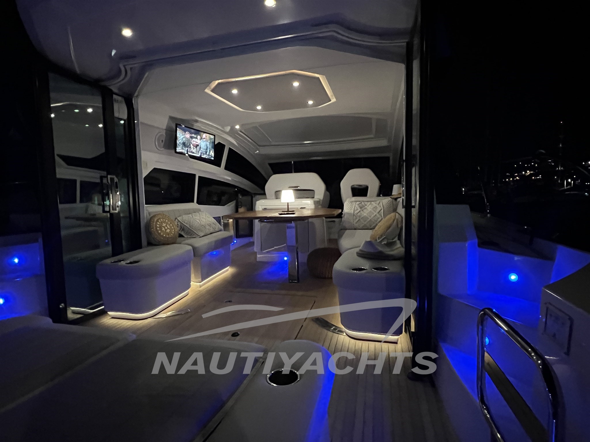 slider 20 Beneteau Gran Turismo 46